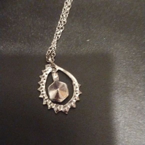 Floating Blue Topaz Rhinestone necklace - Picture 4 of 7